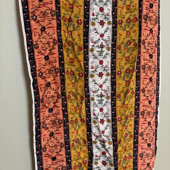 Vintage The Metropolitan Museum of Art Silk Scarf Made in Korea 1996 Exclusive - Picture 4 of 11